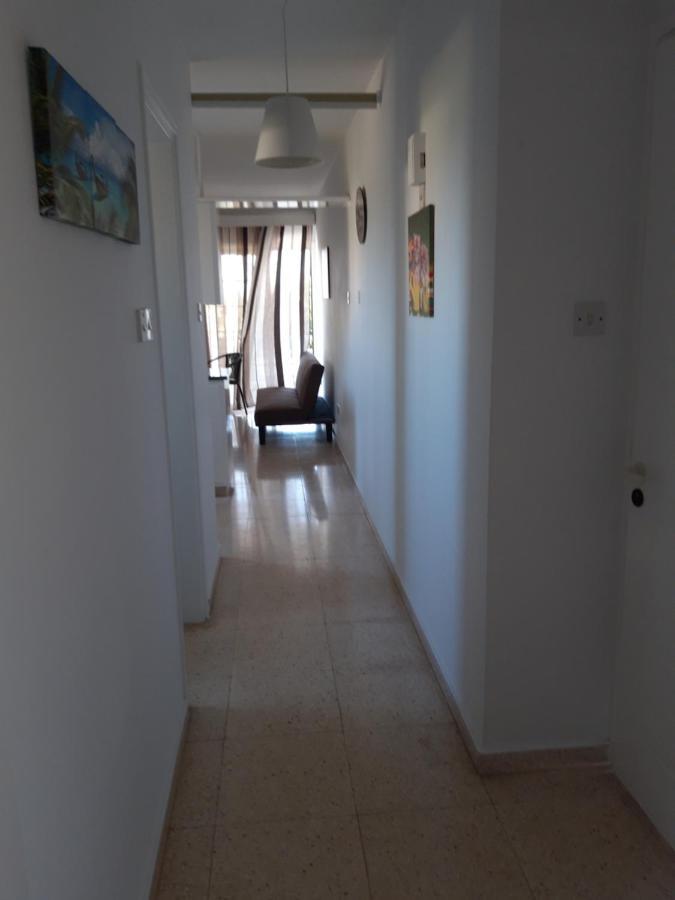 La Veranda Sea View Apartments Larnaca Bagian luar foto