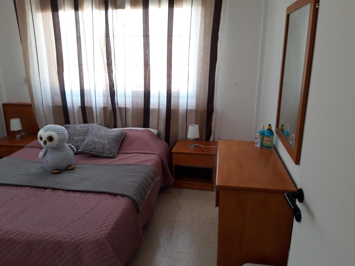La Veranda Sea View Apartments Larnaca Bagian luar foto