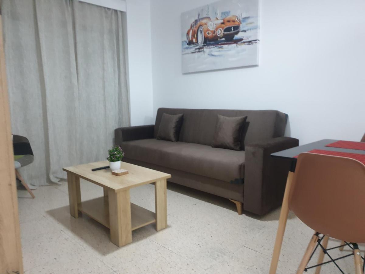 La Veranda Sea View Apartments Larnaca Bagian luar foto