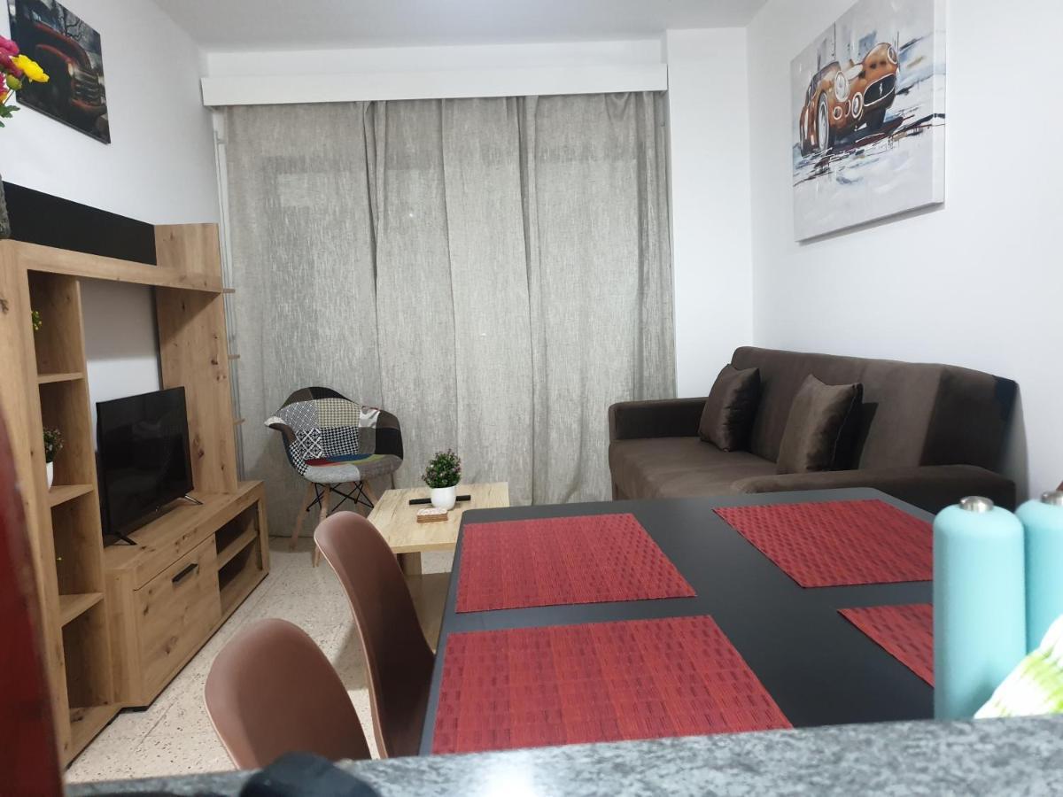 La Veranda Sea View Apartments Larnaca Bagian luar foto