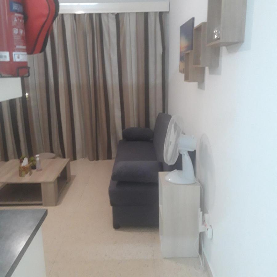 La Veranda Sea View Apartments Larnaca Bagian luar foto